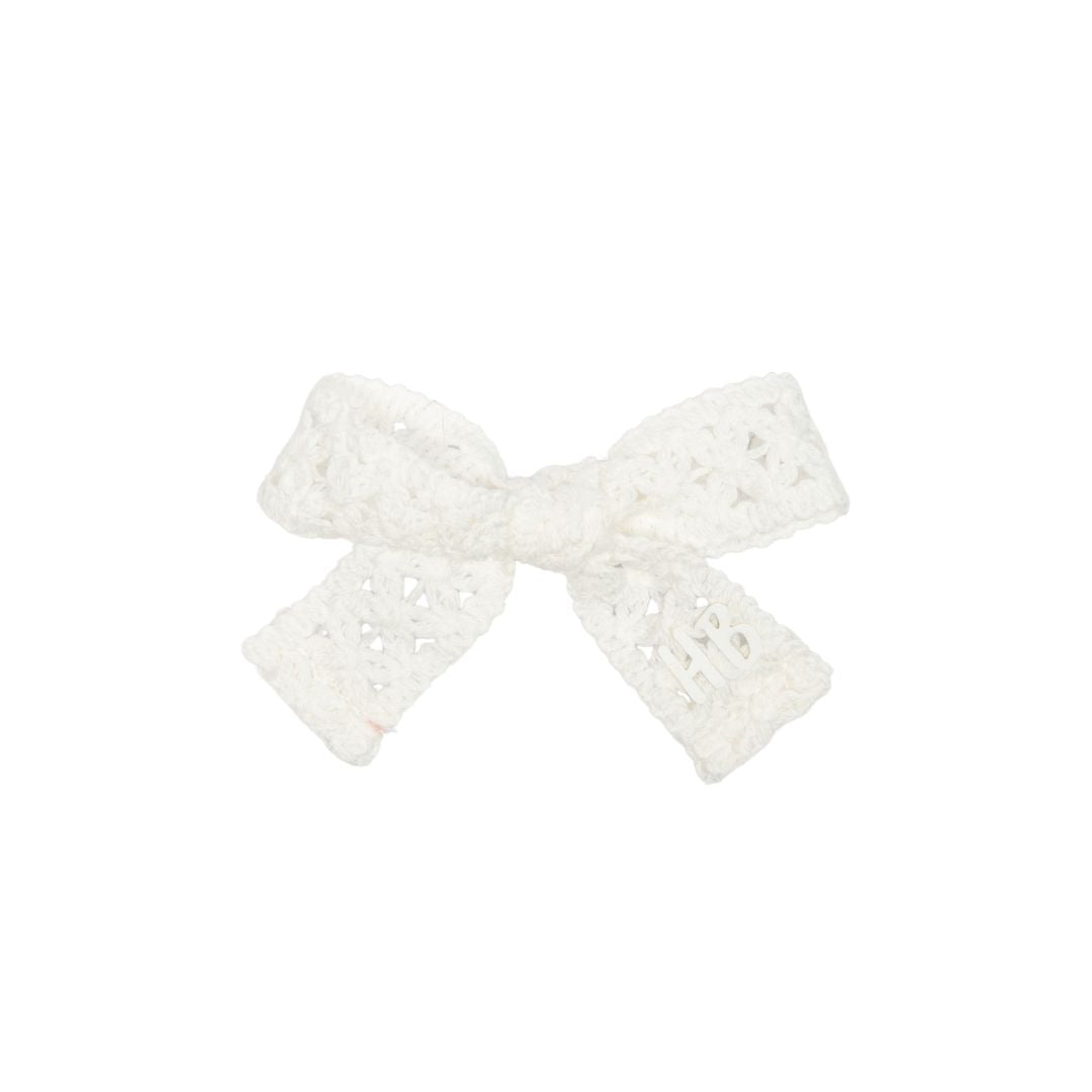 clip heavy eyelet bow