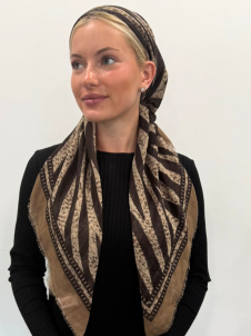 headscarf closed mock leopard
