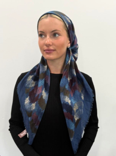 headscarf open brushstrokes